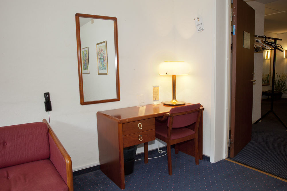 Rasta Lilla Edet Motel Kültér fotó
